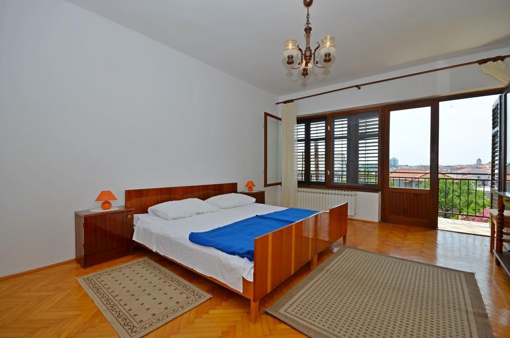 Apartments Marija Near Center Vodice Exterior photo