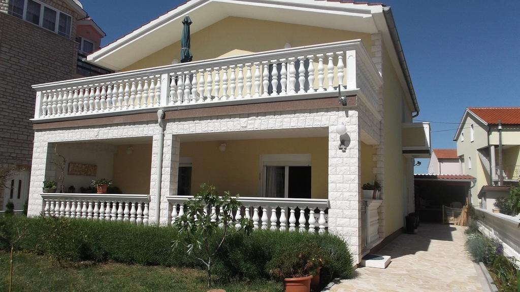 Apartments Marija Near Center Vodice Exterior photo