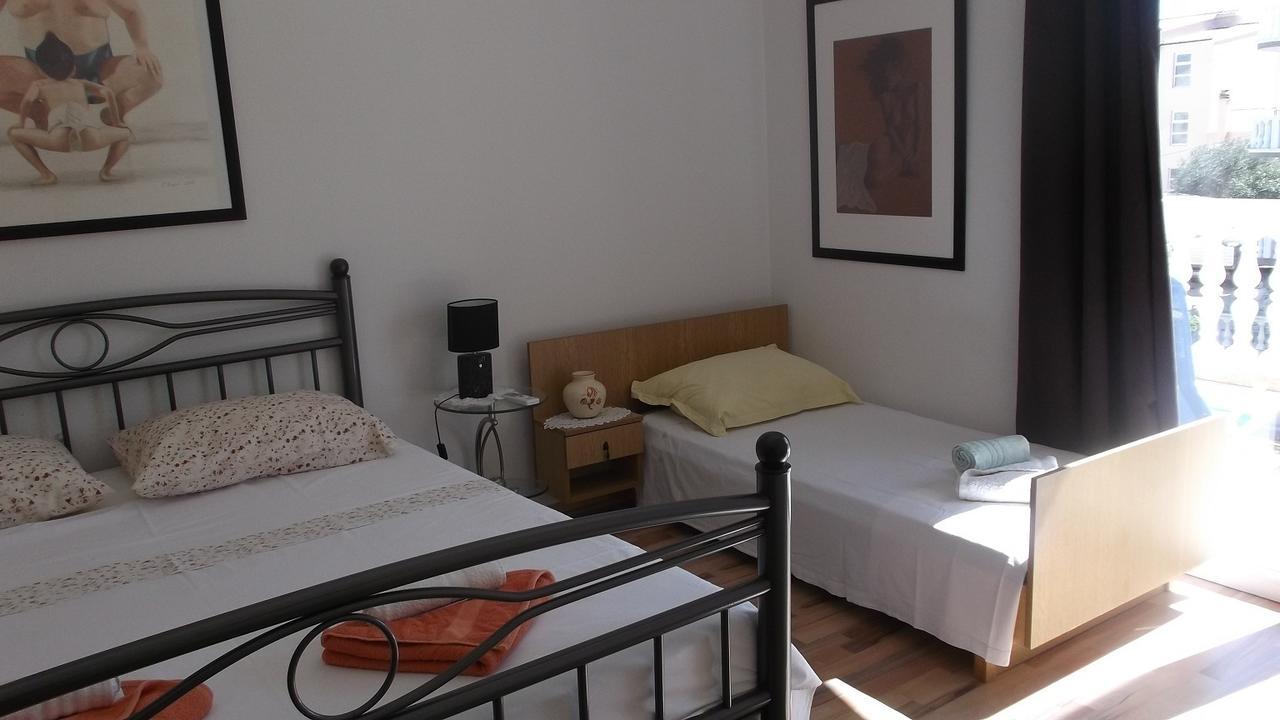 Apartments Marija Near Center Vodice Room photo